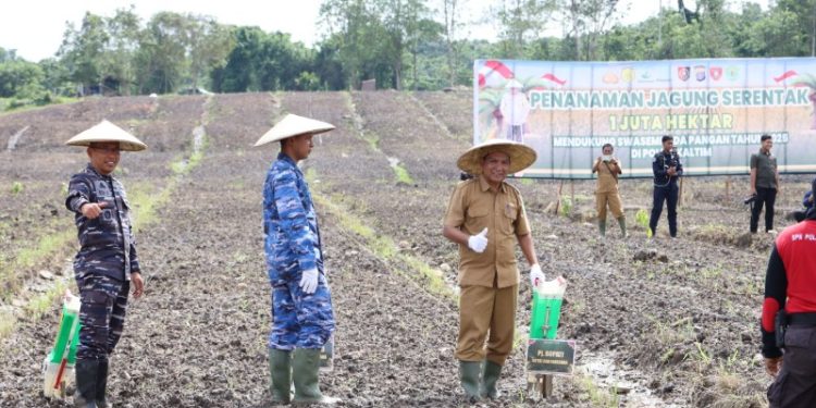 Asisten II Kukar dukung Penanaman Jagung Serentak di SPN Polda Kaltim