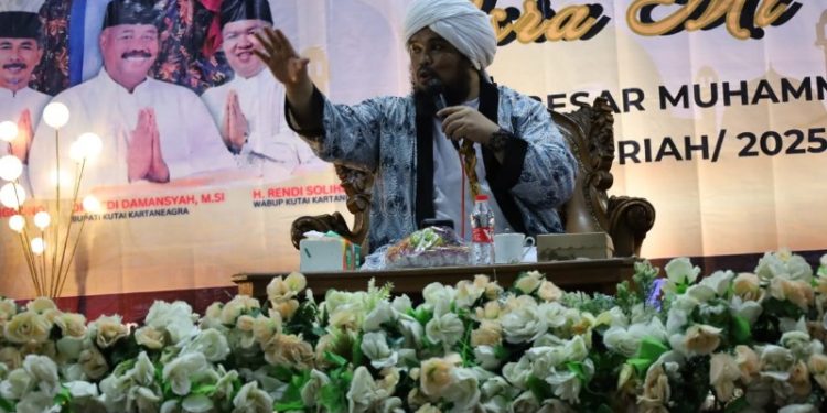 Kukar Undang Ustad Derry Maulana Dalam Acara Peringatan Isra Mi'raj
