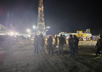 Petambak Kerang Dara Muara Badak Demo Rig PT PHSS Tuntut Ganti Rugi