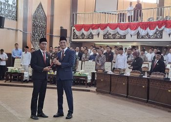 DPRD Kutai Kartanegara Lantik PAW Hendra