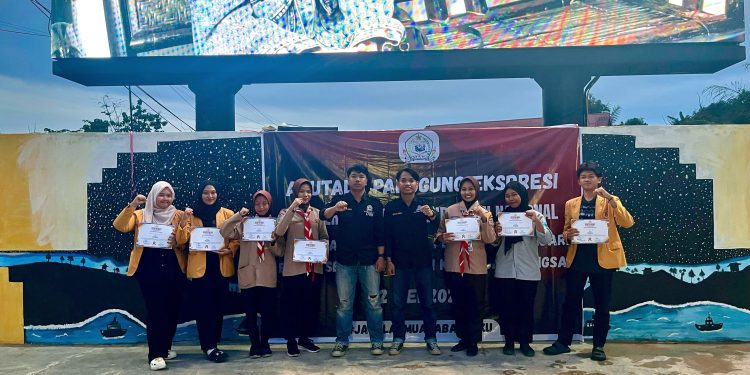 Pelajar dan Mahasiswa Muara Badak Soroti Ketimpangan Pendidikan di Hari Pendidikan Nasional 2025