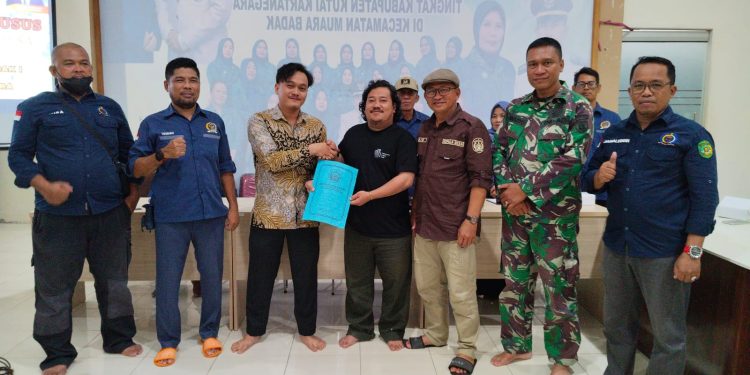 Karang Taruna Gas Alam Badak 1 menyerahkan SK 2025