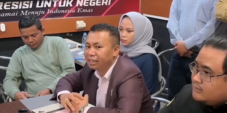 Paulinus Dugis pengacara 4 mahasiswa Unmul tersangka bom molotov Samarinda