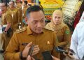 Wakil Gubernur Kaltim Seno Aji diwawancarai awak media di Samarinda