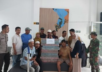 Pembudidaya kerang darah Muara Badak menerima tali asih PHSS