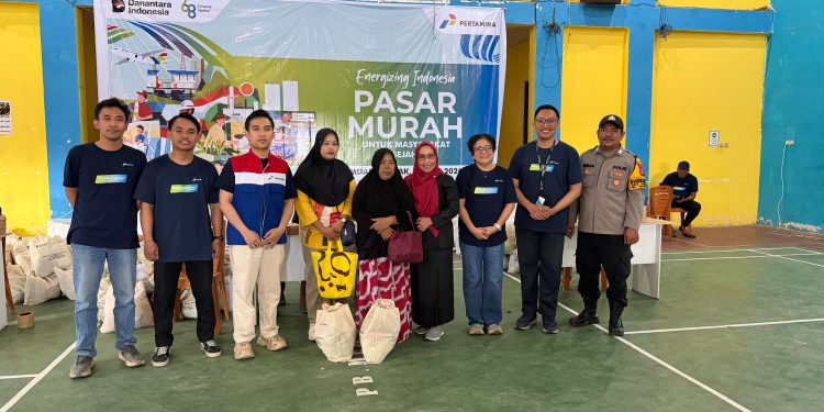 IMABA, KKN UNMUL-UINSI, dan PHSS Dukung Program Pasar Murah PT Pertamina (Persero) di Muara Badak Ulu