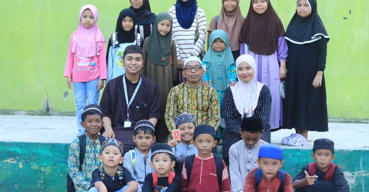 Tebar Benih Generasi Qur’ani, Mahasiswa KKN UINSI Samarinda Gelar Program Tahsin dan Tahfidz di Desa Gas Alam Badak 1